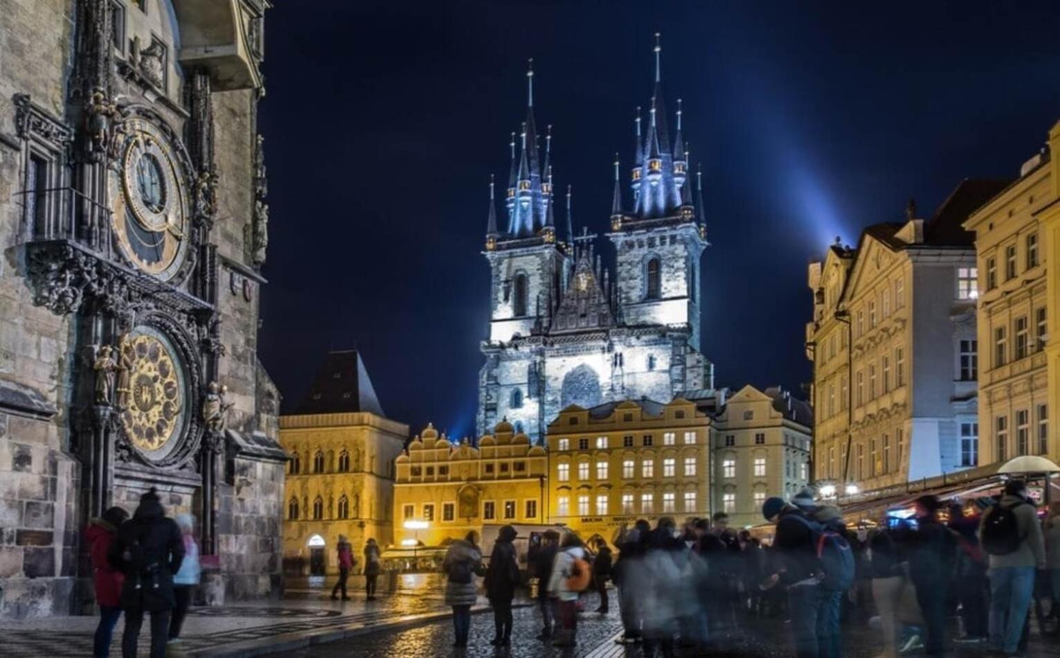 Apartments With Large Balcony, Parking Prague Exterior photo